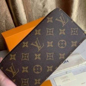 🌈  LV Monogram Zippy Wallet